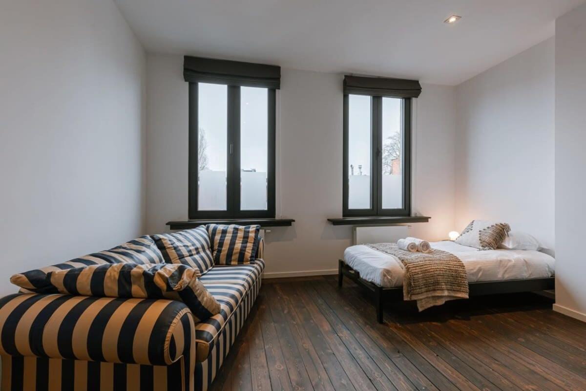 Vakantiehuis Huswell - Charming Urban Retreat, 15 Minutes From Station Antwerpen