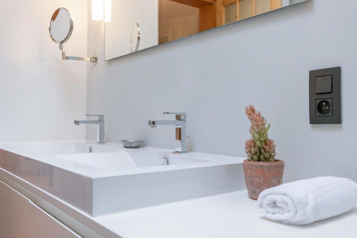 Huswell - Charming Urban Retreat, 15 Minutes From Station Vakantiehuis
