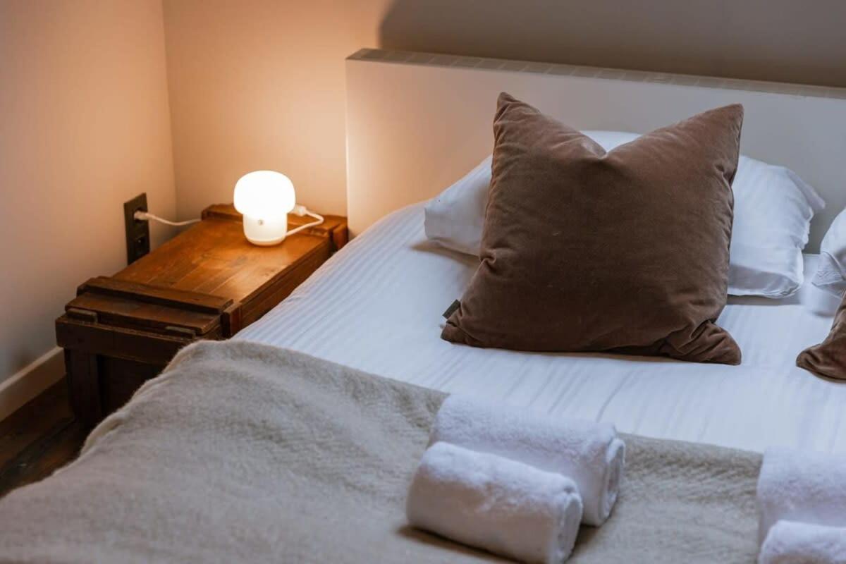 Vakantiehuis Huswell - Charming Urban Retreat, 15 Minutes From Station Antwerpen