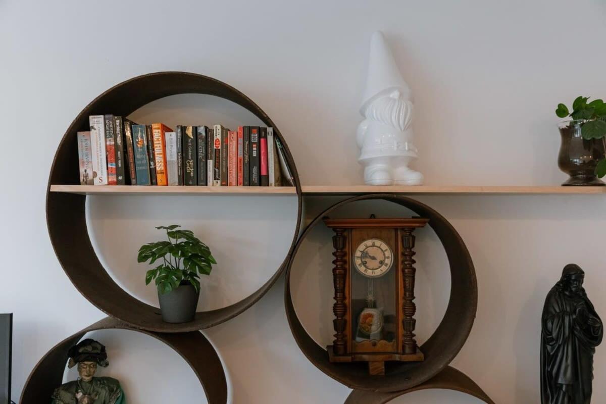 Vakantiehuis Huswell - Charming Urban Retreat, 15 Minutes From Station Antwerpen