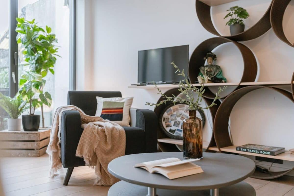 Huswell - Charming Urban Retreat, 15 Minutes From Station Vakantiehuis Antwerpen