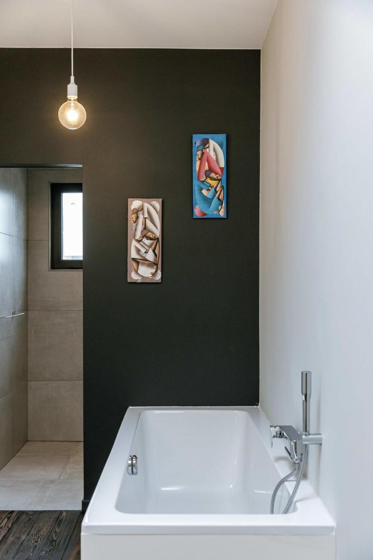 Huswell - Charming Urban Retreat, 15 Minutes From Station Vakantiehuis